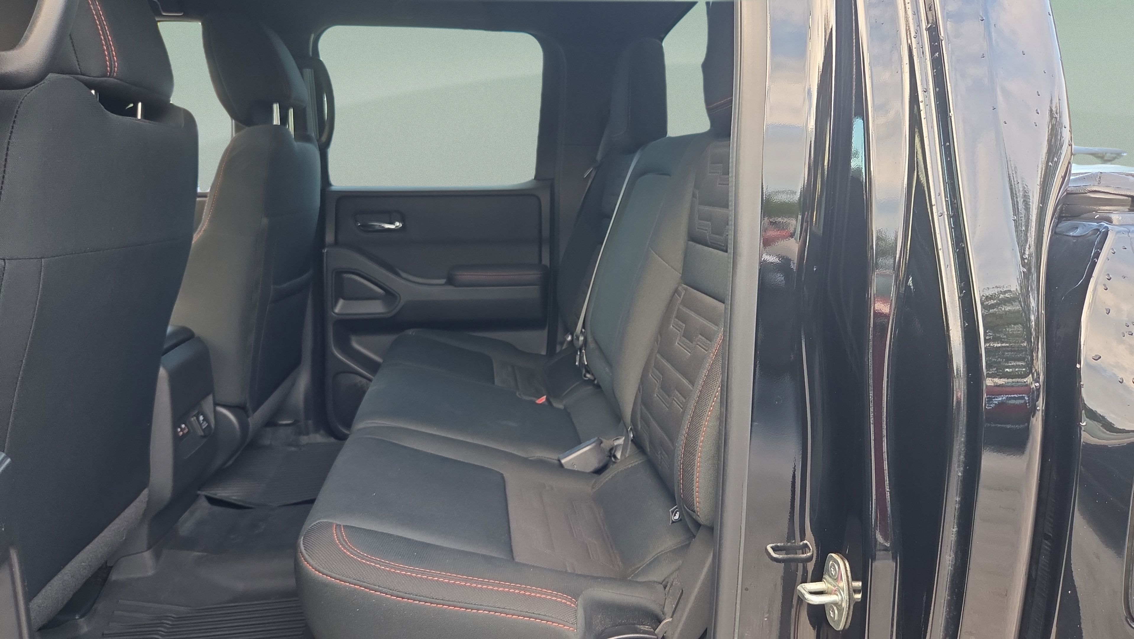 Certified 2023 Nissan Frontier PRO-4X w/ Pro Convenience Package AWD/4WD image 10