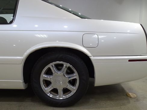 Used 1999 Cadillac Eldorado Touring FWD image 30