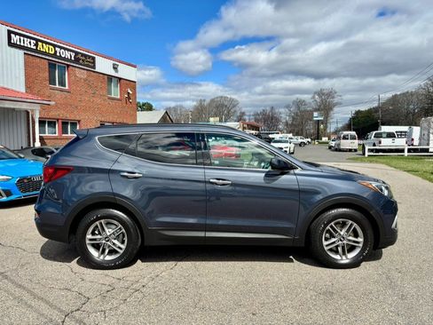 Used 2017 Hyundai Santa Fe Sport image 4