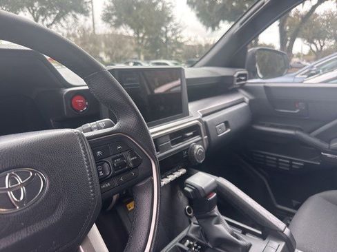 Certified 2025 Toyota 4Runner TRD Off-Road image 4