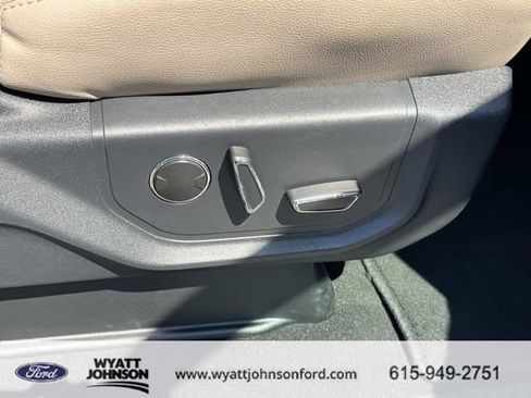 Used 2024 Ford Expedition Limited image 26