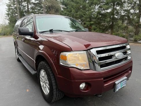 Used 2012 Ford Expedition EL XLT image 3