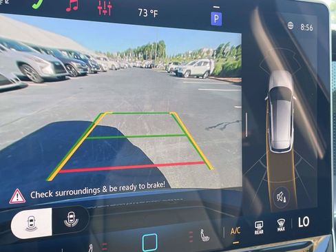 Certified 2026 Volkswagen Tiguan SE w/ Panoramic Sunroof Package FWD image 28