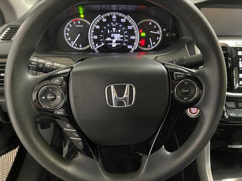 Used 2016 Honda Accord EX image 19