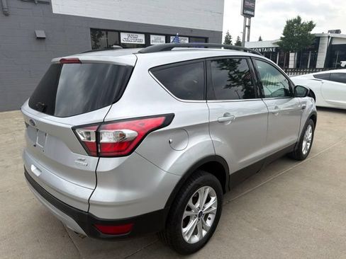 Used 2017 Ford Escape SE w/ Equipment Group 201A FWD image 7