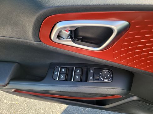Used 2023 Kia Soul GT-Line w/ GT-Line Technology Package FWD image 18