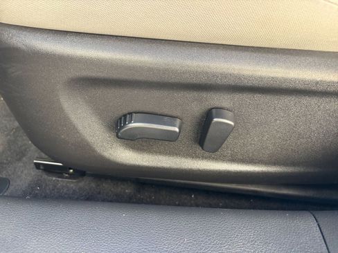 Used 2025 Nissan Altima 2.5 SV image 23