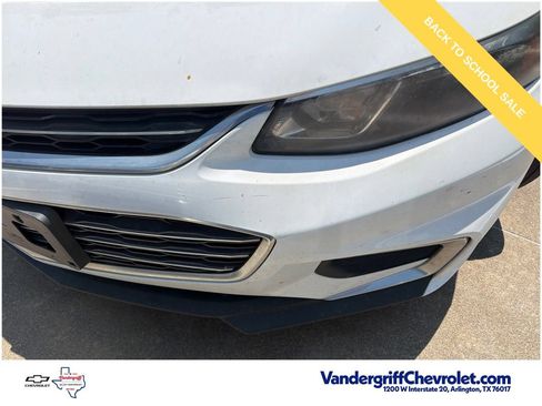 Used 2017 Chevrolet Malibu LS w/ LPO, Convenience Package 2 FWD image 2