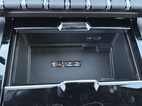 New 2026 GMC Yukon AT4 Ultimate AWD/4WD image 10