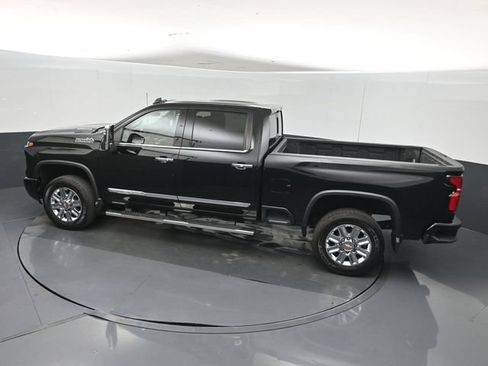 Used 2024 Chevrolet Silverado 2500 High Country w/ High Country Premium Package AWD/4WD image 46