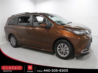Certified 2023 Toyota Sienna XLE