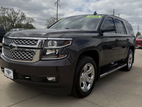Used 2017 Chevrolet Tahoe LT w/ LT Signature Package AWD/4WD image 11