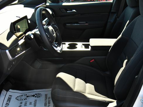 Used 2024 Honda Prologue EX image 18