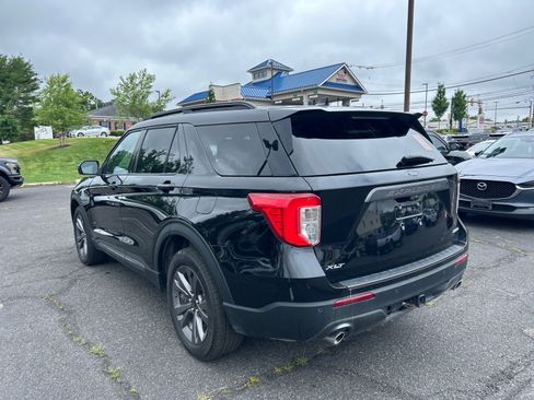 Used 2024 Ford Explorer XLT w/ Equipment Group 202A AWD/4WD image 8