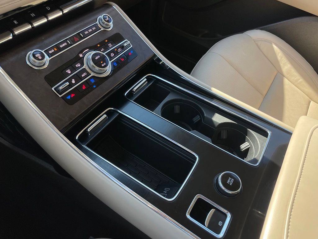 Used 2021 Lincoln Aviator Reserve w/ Elements Package Plus AWD/4WD image 19
