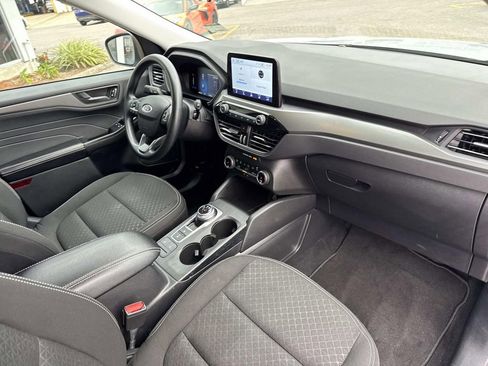Used 2025 Ford Escape Active AWD/4WD image 13