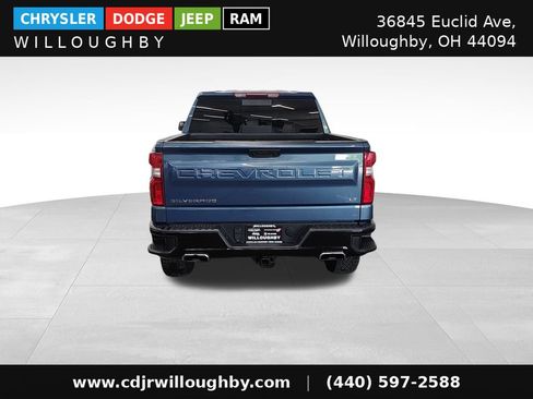 Used 2024 Chevrolet Silverado 1500 LT Trail Boss w/ Convenience Package II AWD/4WD image 8