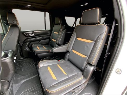 Used 2024 GMC Yukon XL AT4 w/ AT4 Premium Plus Package AWD/4WD image 40