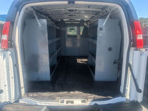 Used 2021 Chevrolet Express 2500 w/ Driver Convenience Package RWD image 15