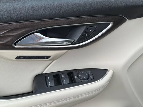 Used 2023 Buick Envision Avenir FWD image 18
