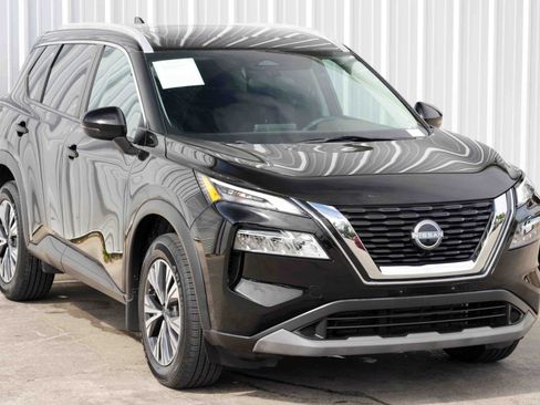 Used 2022 Nissan Rogue SV w/ SV Premium Package image 48