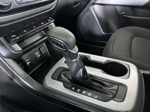 Used 2022 Chevrolet Colorado LT w/ Fleet Safety Package RWD image 16