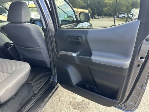 Used 2022 Toyota Tacoma SR5 image 17