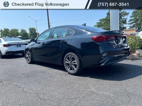 Used 2023 Kia Forte LXS w/ LXS Technology Package FWD image 6