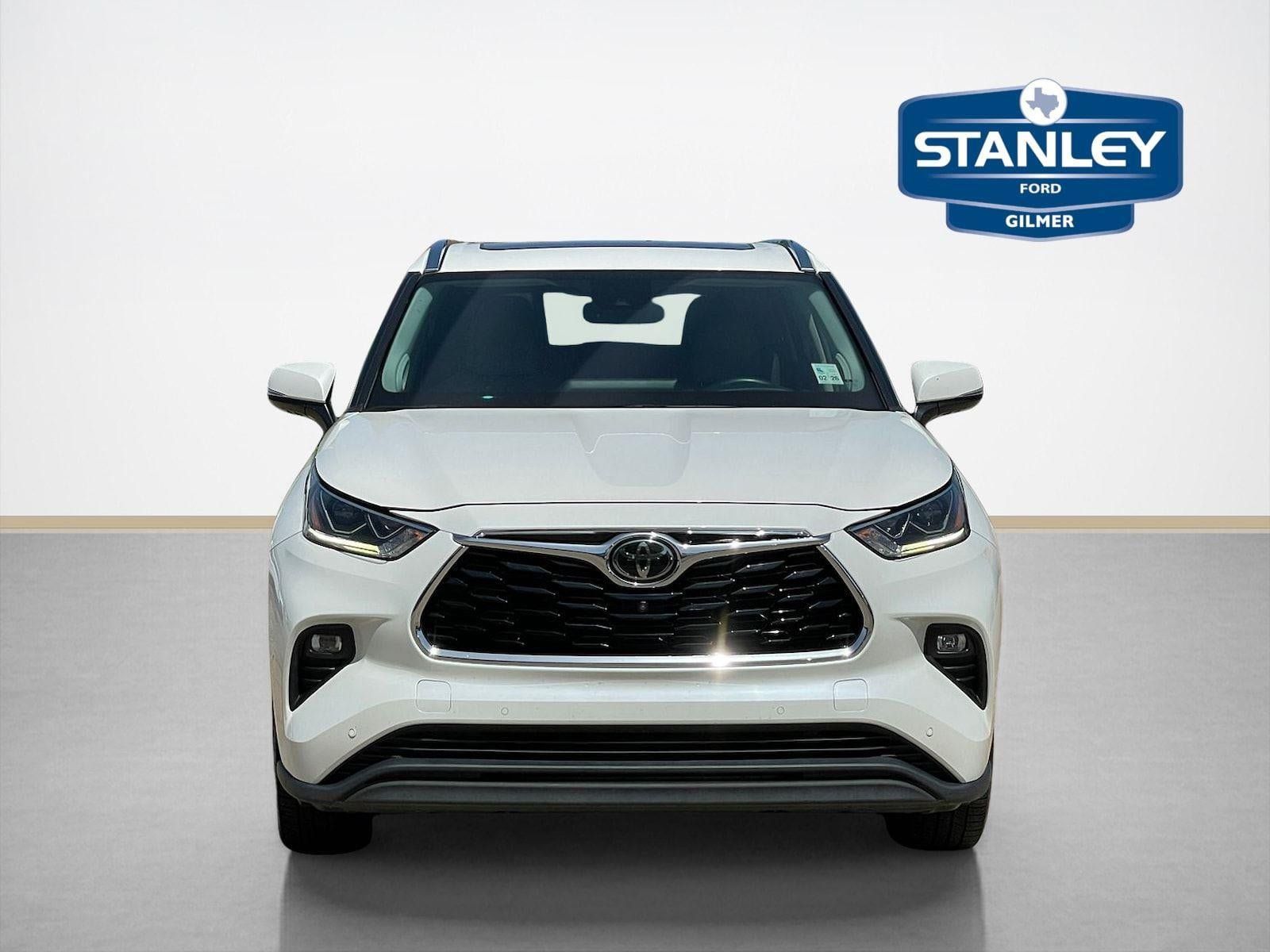Used 2020 Toyota Highlander Limited FWD image 2