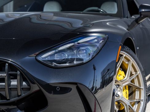 Used 2025 Mercedes-Benz AMG GT 63 image 16