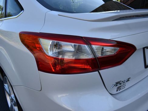 Used 2013 Ford Focus Titanium w/ Titanium Handling Pkg image 36