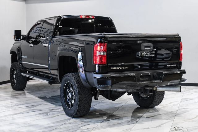 Used 2015 GMC Sierra 2500 Denali w/ Duramax Plus Package AWD/4WD image 13