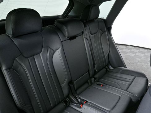 Used 2023 Audi Q5 e Premium AWD/4WD image 19