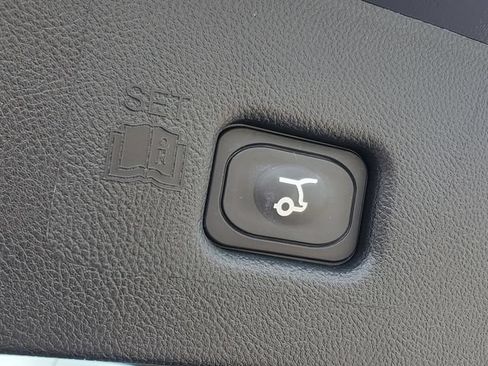 Certified 2023 Lincoln Nautilus Reserve AWD/4WD image 32