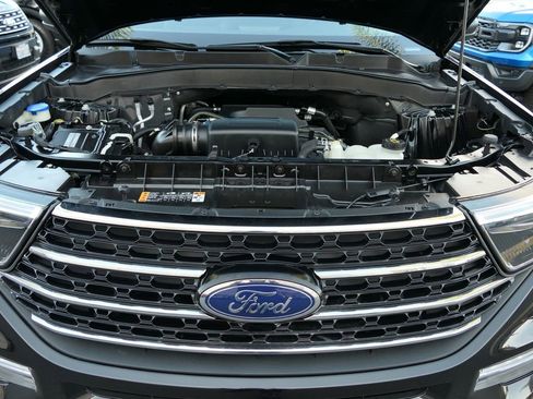 Used 2020 Ford Explorer XLT w/ Equipment Group 202A RWD image 30