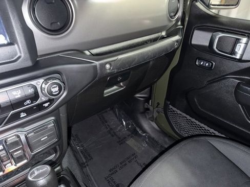 Used 2023 Jeep Gladiator Sport image 21