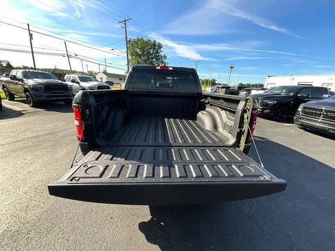 New 2026 RAM 1500 Big Horn AWD/4WD image 9