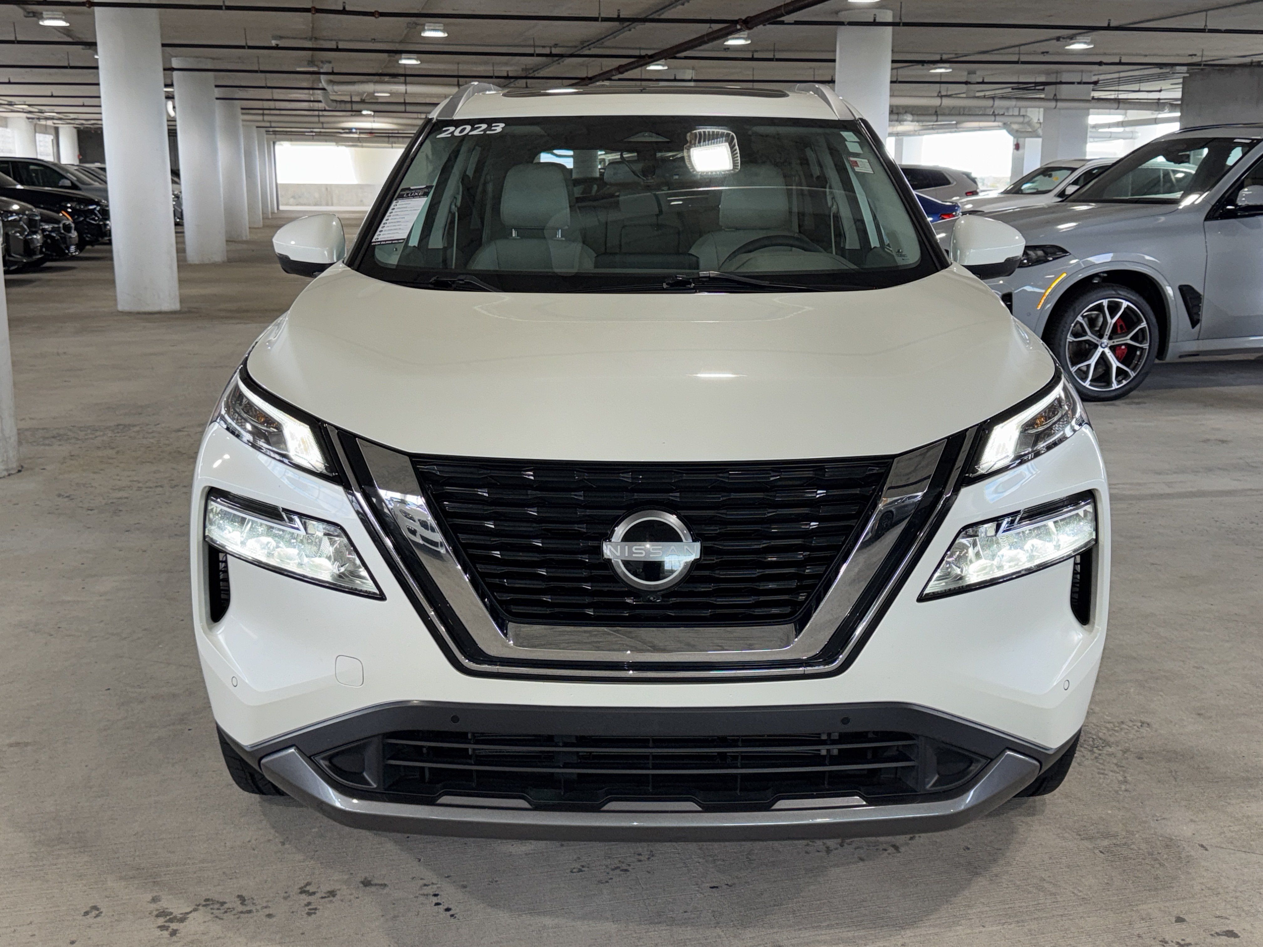 Used 2023 Nissan Rogue SL w/ SL Premium Package AWD/4WD image 3