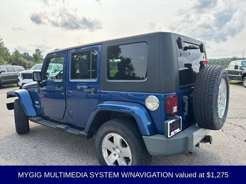 Used 2009 Jeep Wrangler Unlimited Sahara w/ Mopar Leather Group AWD/4WD image 4