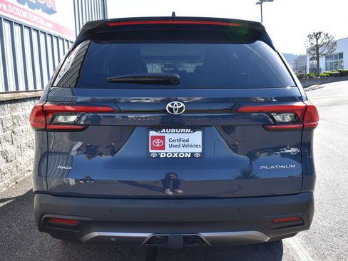 Certified 2024 Toyota Grand Highlander AWD image 6