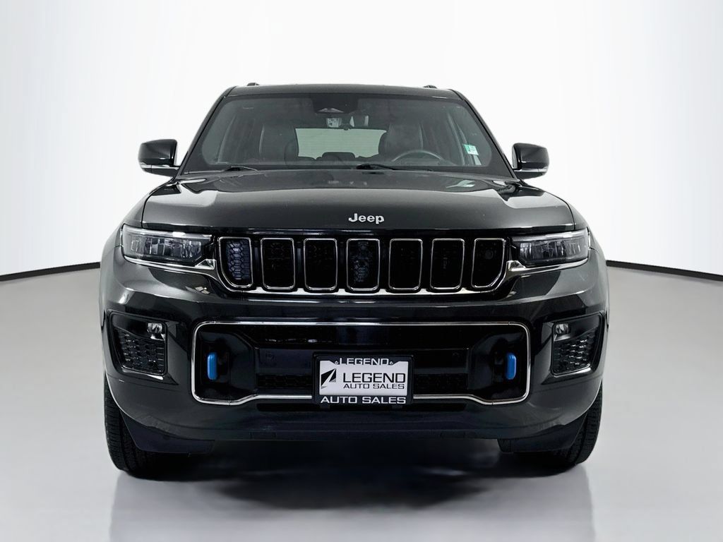 Used 2023 Jeep Grand Cherokee Overland w/ Advanced Protech Group III AWD/4WD image 2