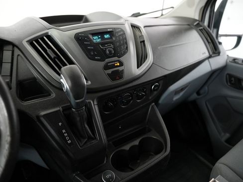 Used 2019 Ford Transit 250 130 Low Roof image 17