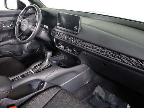Used 2024 Honda HR-V Sport image 25