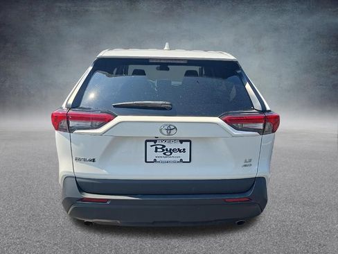 Used 2023 Toyota RAV4 LE AWD/4WD image 6