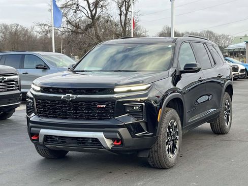 New 2026 Chevrolet Traverse Z71 w/ Enhanced Driving Package image 3
