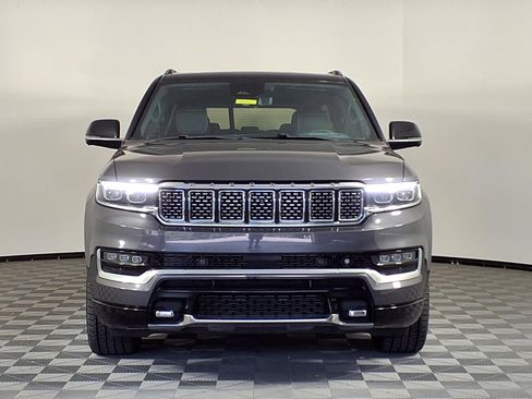Used 2023 Jeep Grand Wagoneer L Series III w/ Rear Seat Video Group 1 AWD/4WD image 2