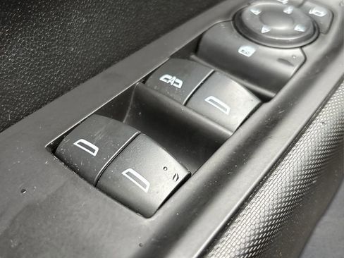 Used 2021 Chevrolet Silverado 1500 Custom image 29