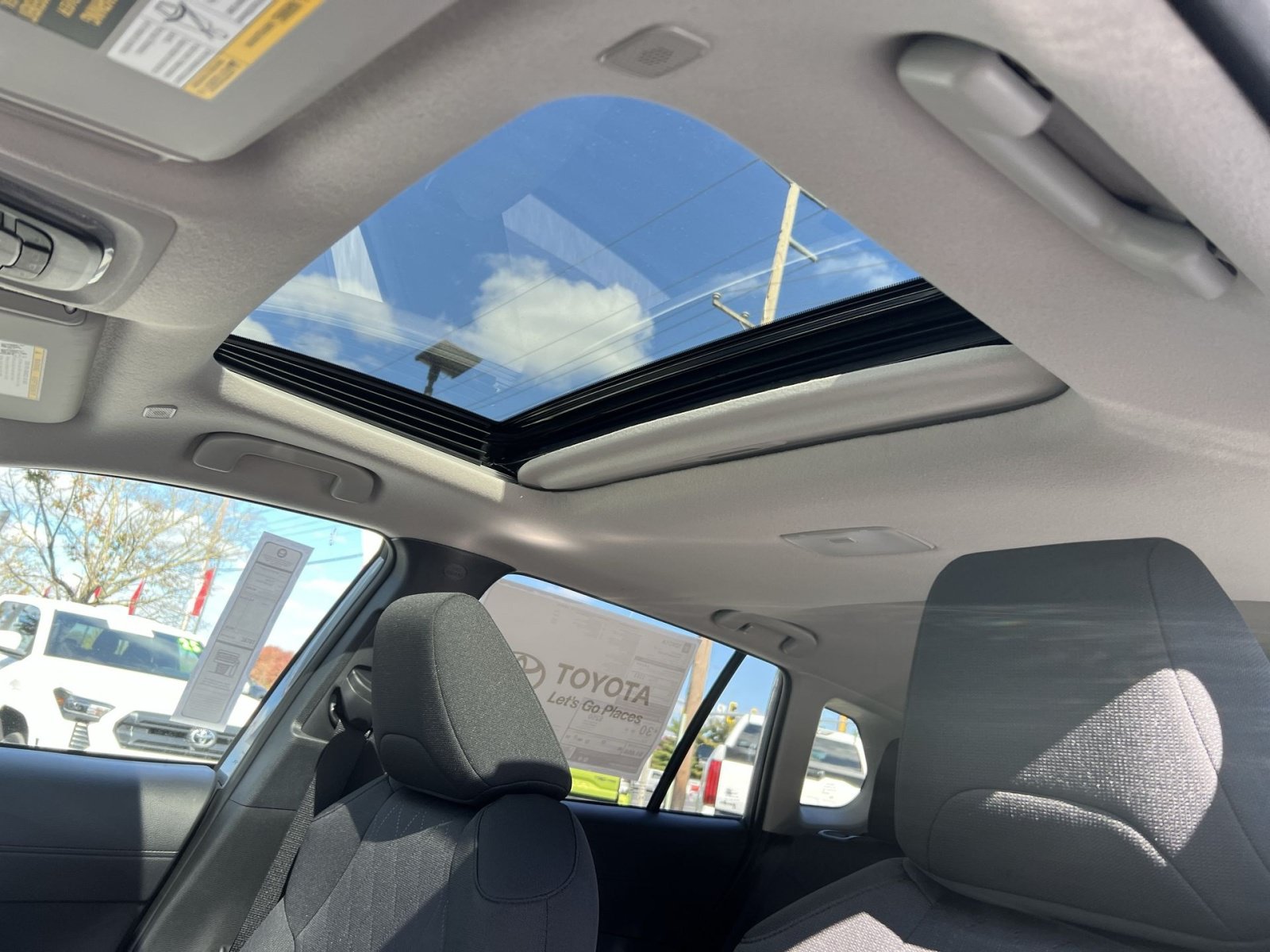 New 2026 Toyota Corolla Cross LE w/ Moonroof Package AWD/4WD image 23