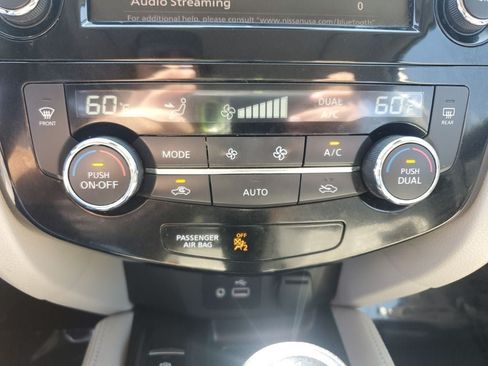 Used 2019 Nissan Rogue Sport SL w/ Premium Package FWD image 35