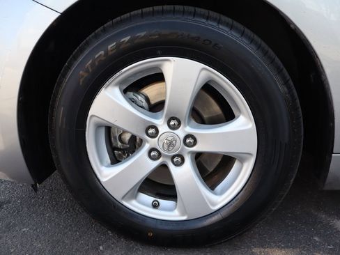 Used 2011 Toyota Sienna LE w/ Towing Pkg image 40